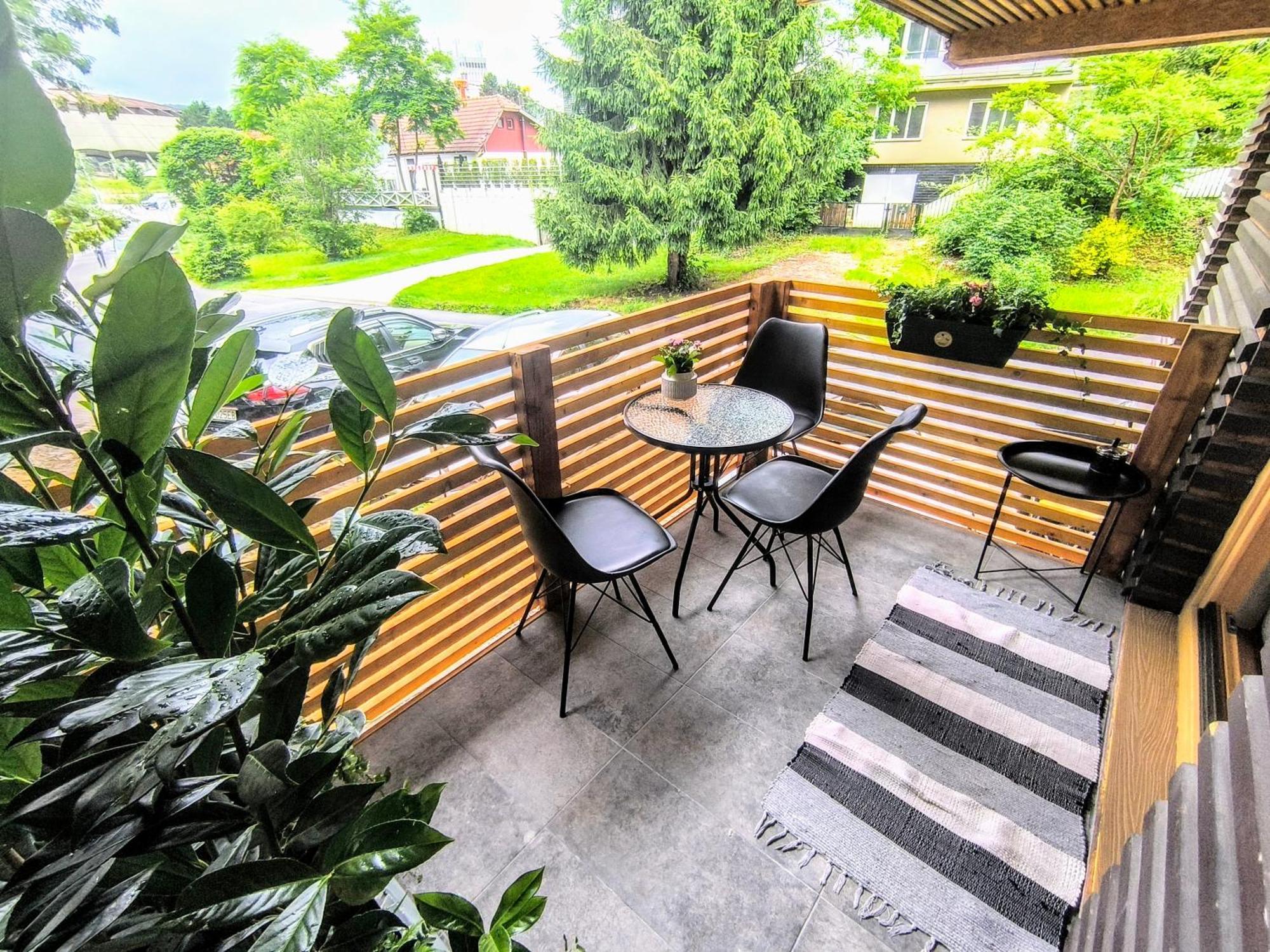 Park Borik 4You & Free Parking Жилина Экстерьер фото